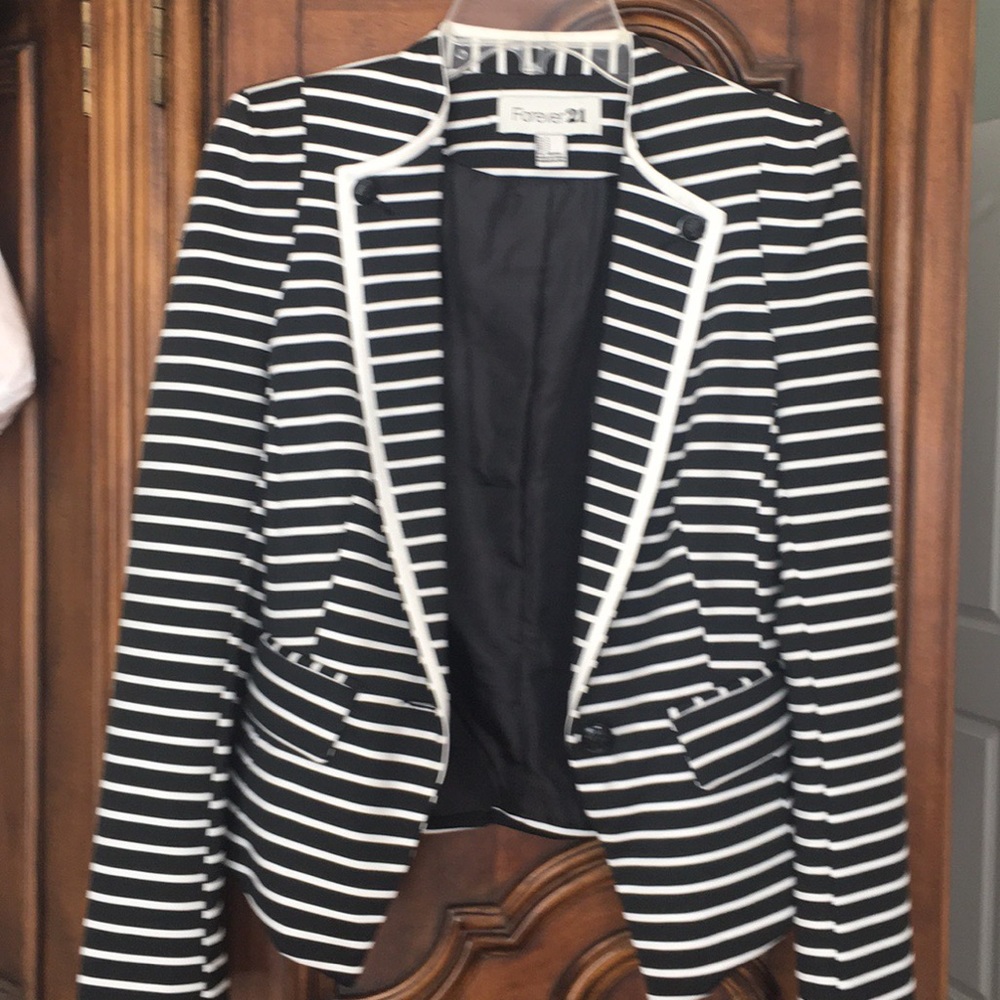 Black and white suit/blazer